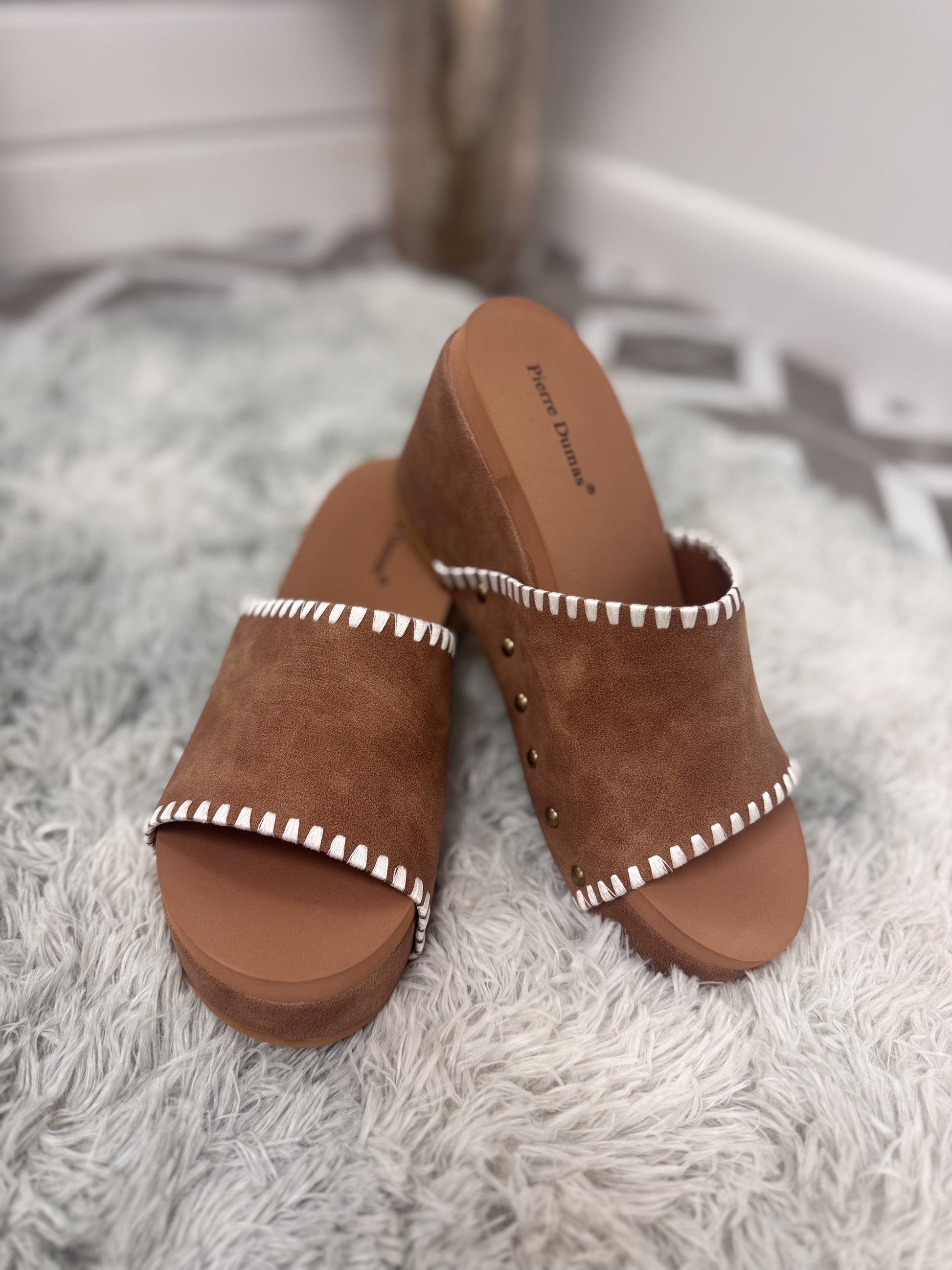 Pierre Dumas Vivian New Tan Wedges