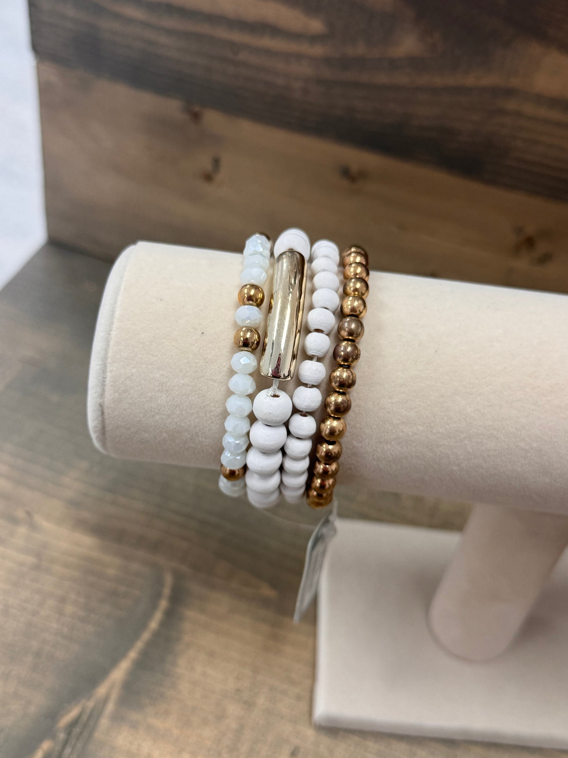 Gold and White Bracelet Set (CB3172white)